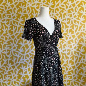 Forever 21 Mini V-Neck Floral Print Black Pink Short Sleeve Dress - Small